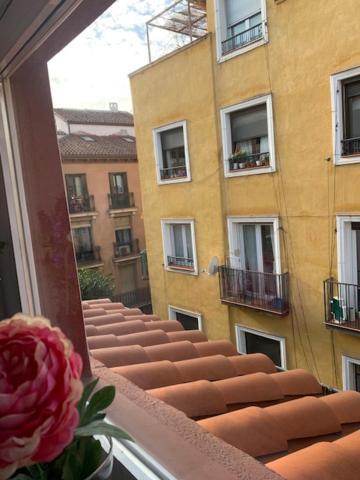 Impresionante Apartamento En Malasana Madrid Buitenkant foto